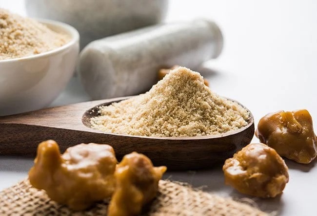 درمان خانگی دندان درد 21 درمان خانگی دندان درد با گیاه آنقوزه یا آسافتیدا