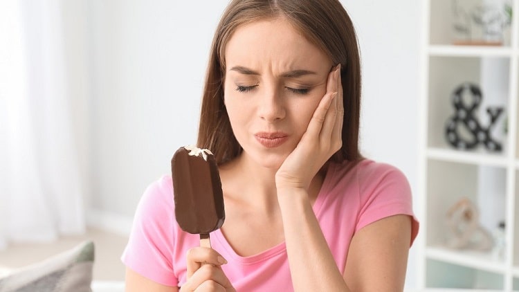 دلایل حساس شدن دندان به گرما و سرما کدامند